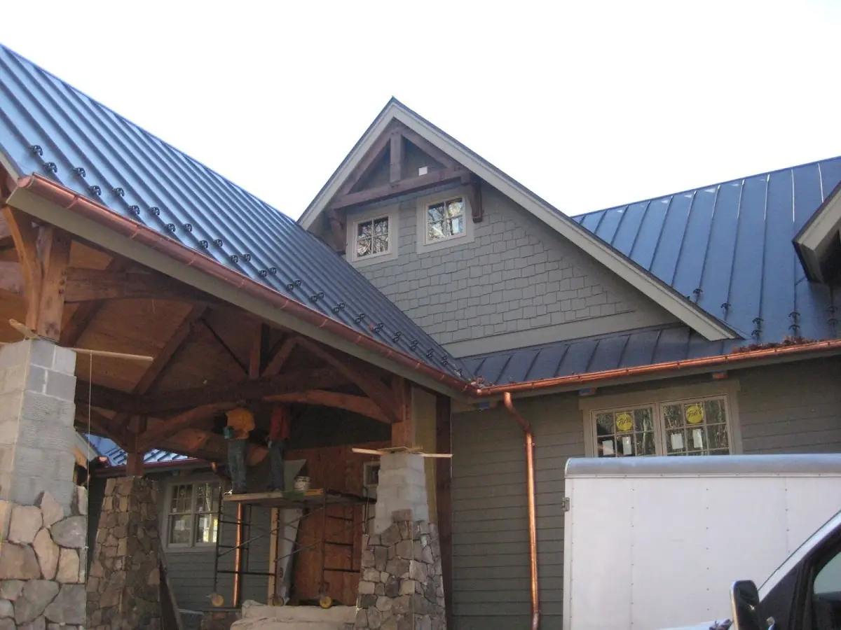 Craftsman Roofing team delivering quality roofing work in Woods Corners